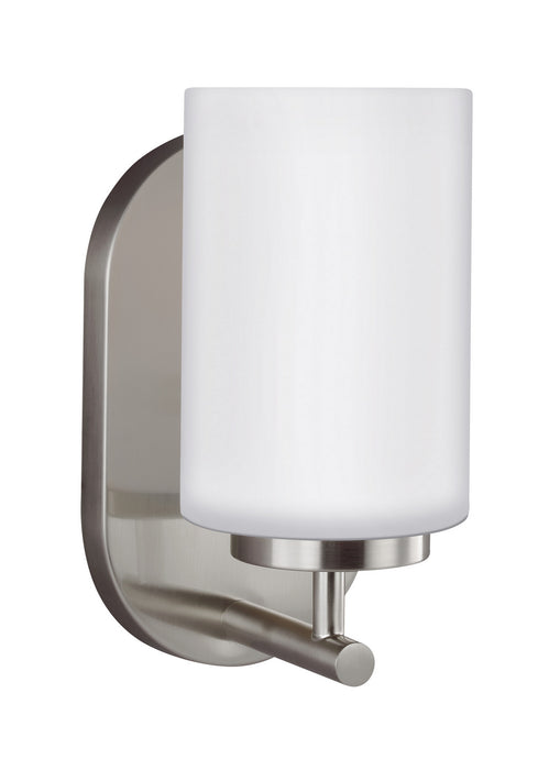 Oslo One Light Wall / Bath Sconce in Brushed Nickel