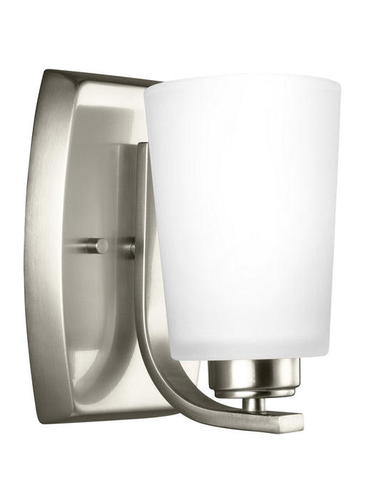 Franport One Light Wall / Bath Sconce in Brushed Nickel