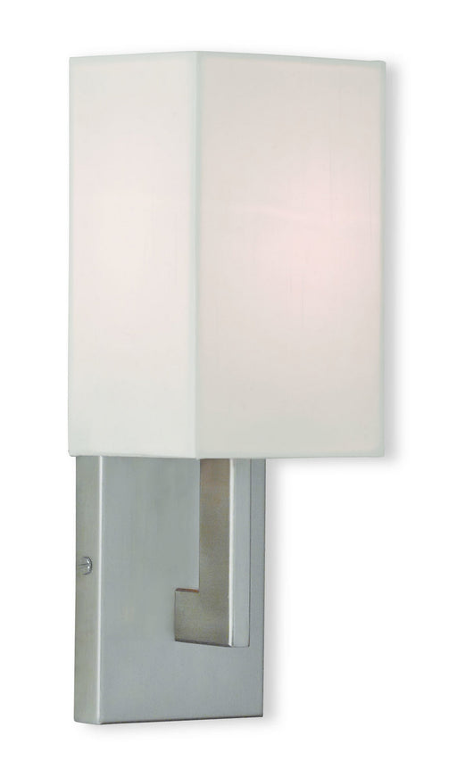 Hollborn 1 Light Wall Sconce in Brushed Nickel
