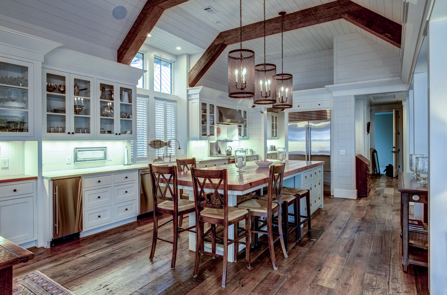 Lighting Tips for a Farmhouse Style Home