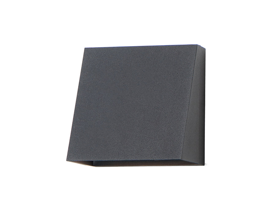 Pathfinder LED Outdoor Wall Sconce in Black