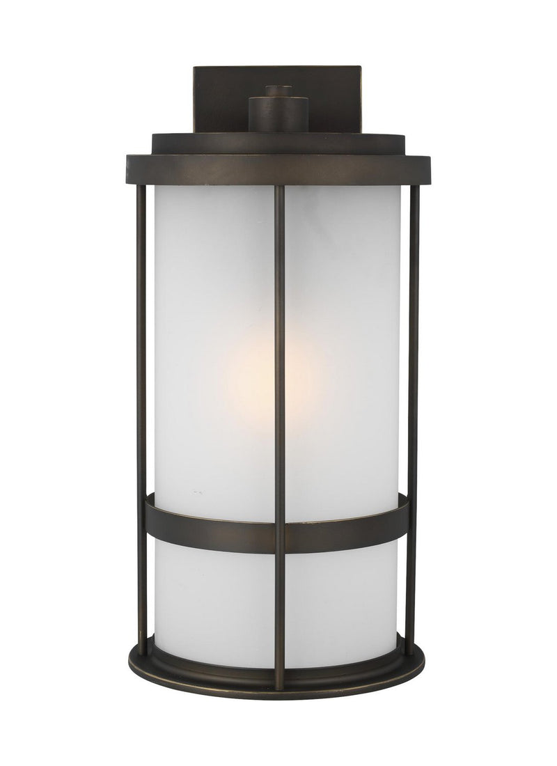 Wilburn Large Outdoor Wall Lantern 8790901 in Antique Bronze