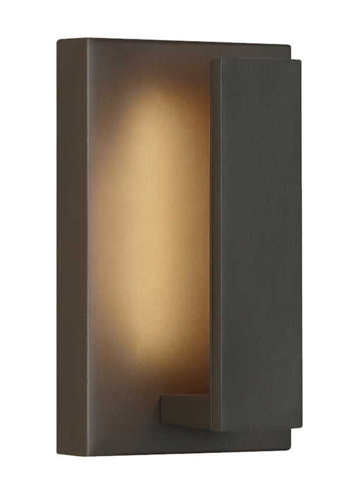 Nate LED Outdoor Wall Mount in Bronze
