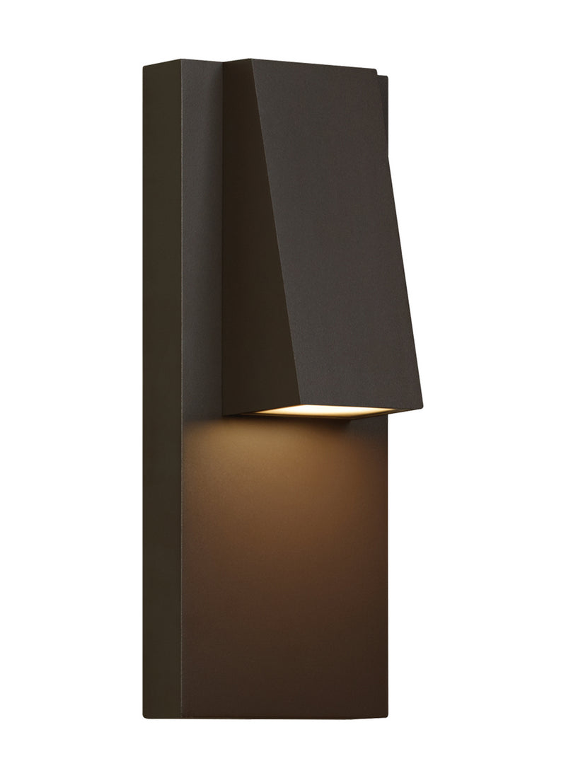 Peak LED Outdoor Wall Lantern in Bronze