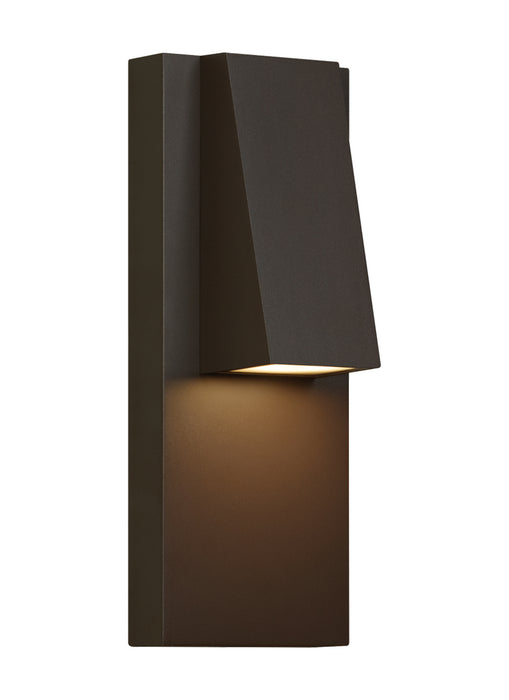 Peak LED Outdoor Wall Lantern in Bronze