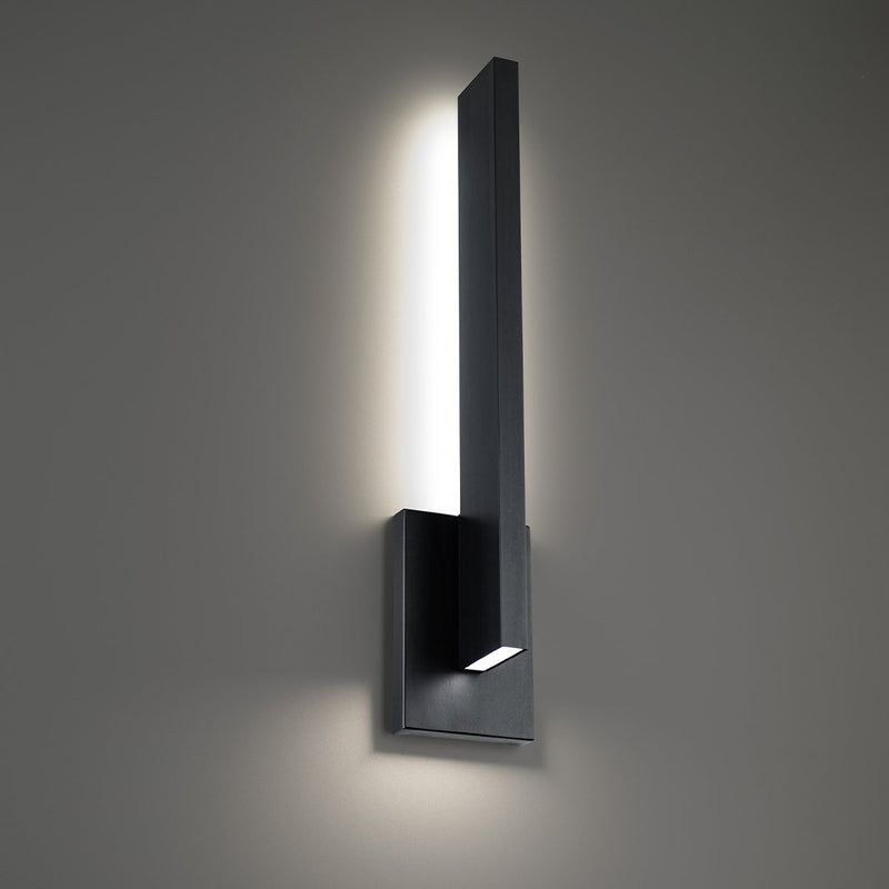 Mako 2-Light Outdoor Wall Sconce in 4000K