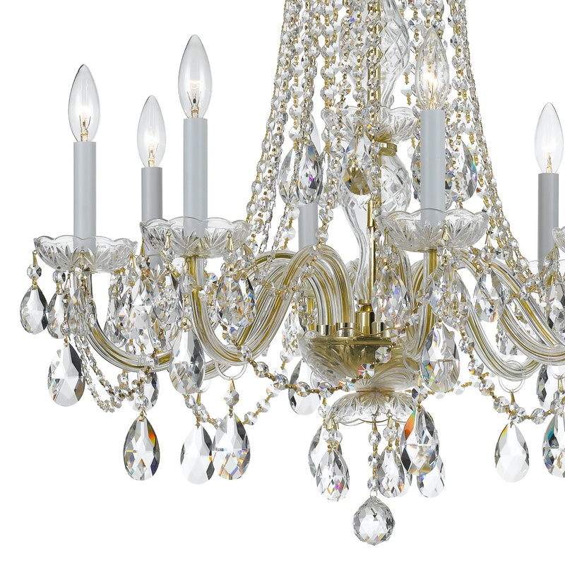 Traditional Crystal 8 Light 26" Chandelier in Polished Brass