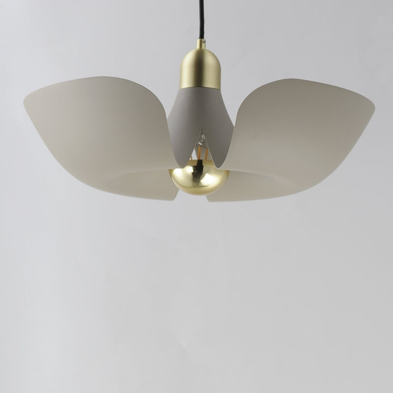 Poppy 18" Pendant (Model 11392) in Silver Gold / Satin Brass