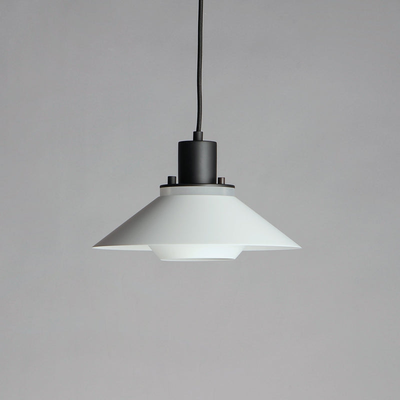 Oslo 11.75" Small Pendant in Black / White