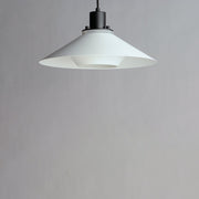Oslo 15.75" Medium Pendant in Black / White