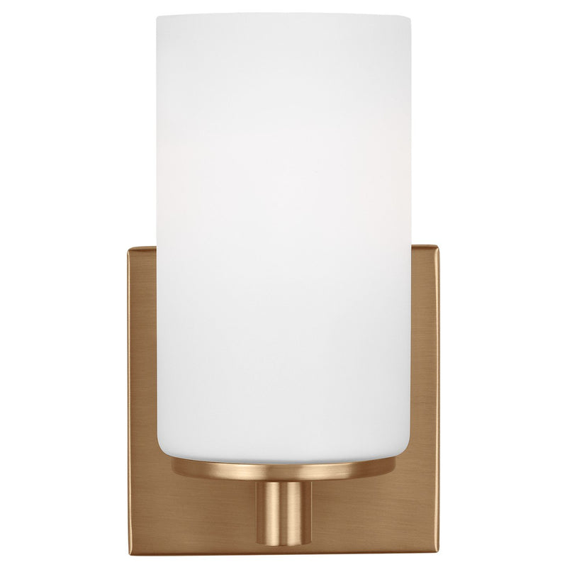 Hettinger Bath Sconce in Satin Brass