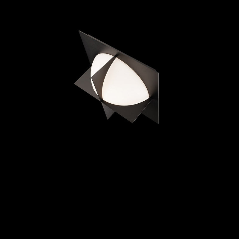 Echelon Flush Mount in Black