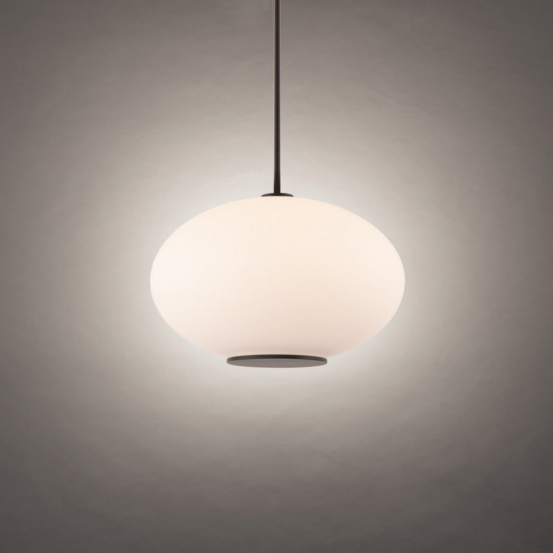 Illusion 16" Pendant in Black