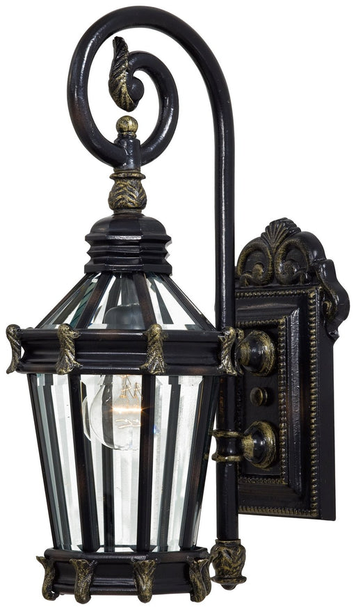 Stratford Hall Large Outdoor Wall Lantern in Heritage w/Gold Highlights