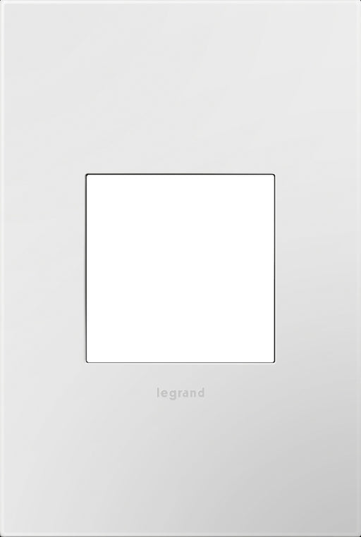 Plastics 1-Gang Wall Plate in Gloss White