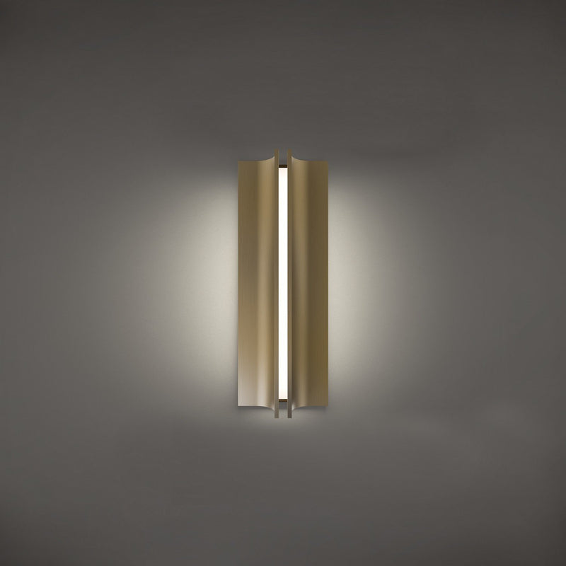 Strait 16" Wall Sconce in 2700K