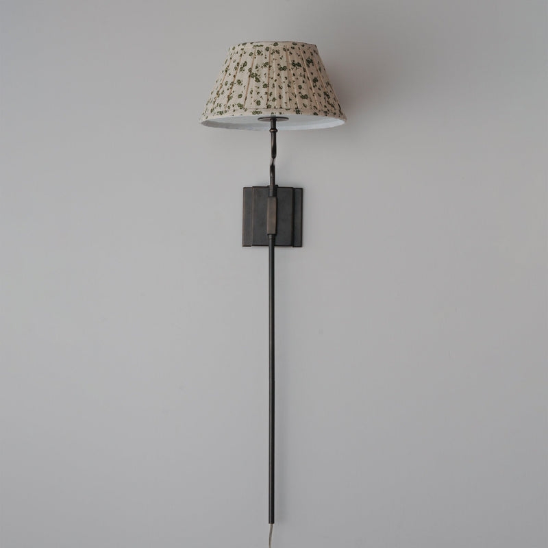 Dunbridge 1 Light Wall Sconce in Antique Bronze