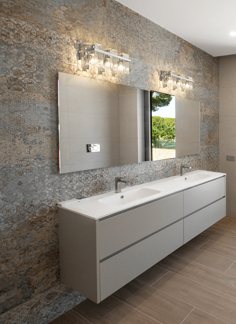 Bennington 3 Light 22.25" Vanity in Chrome in a room setting