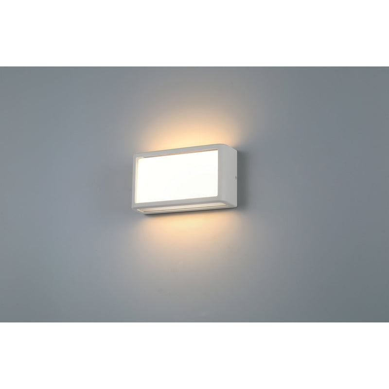 Malibu LED Outdoor Wall Sconce in Satin