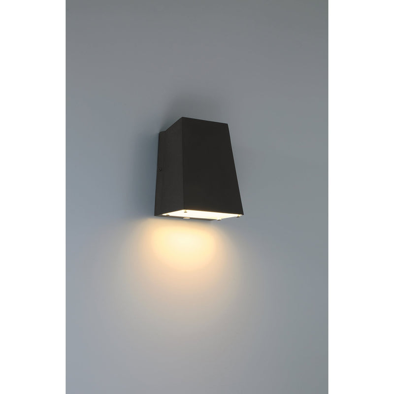 Edge Emergency Backup LED Outdoor Wall Sconce in Black