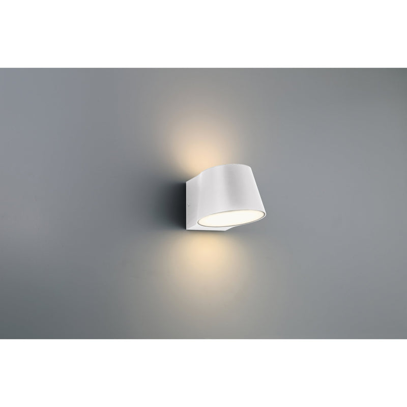 Ry LED Outdoor Wall Sconce in White