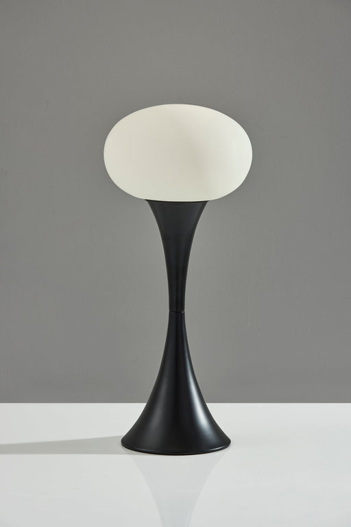 Otis Table Lamp in Black