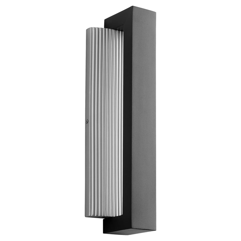 Verve 18" LED Outdoor Wall Sconce in Black / Brushed Aluminum