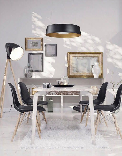 Sampson 16" Pendant in Black