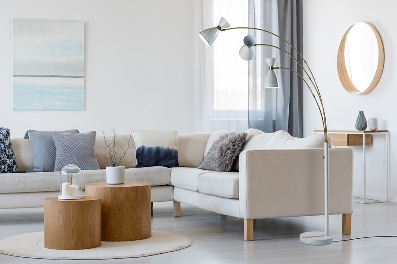 Oscar 3-Light Arc Floor Lamp in White W. Antique Brass