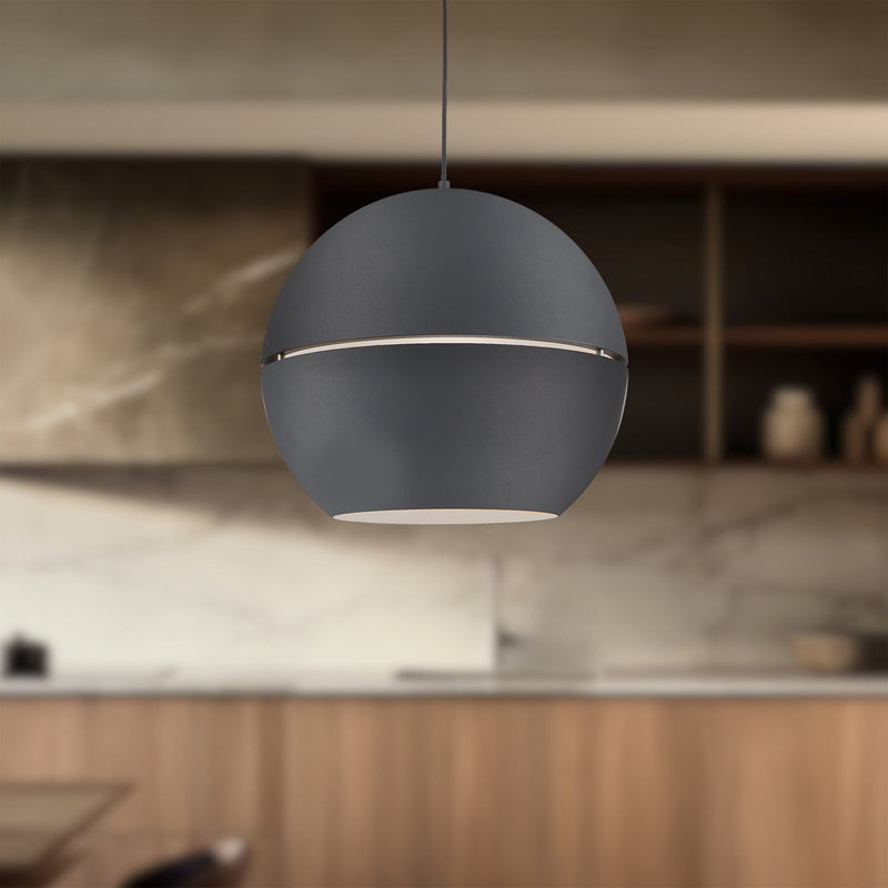 Lucas 24" Pendant in Black