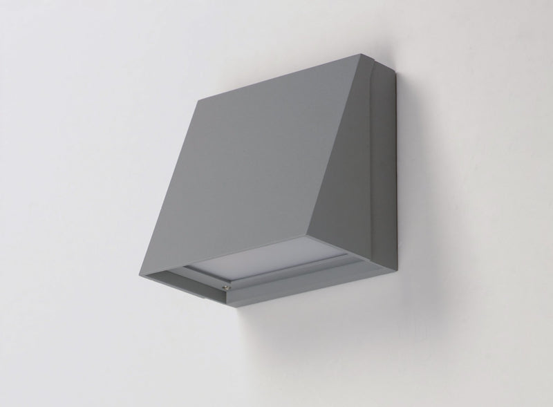 Pathfinder 5.5" LED Outdoor Wall Sconce in Silver