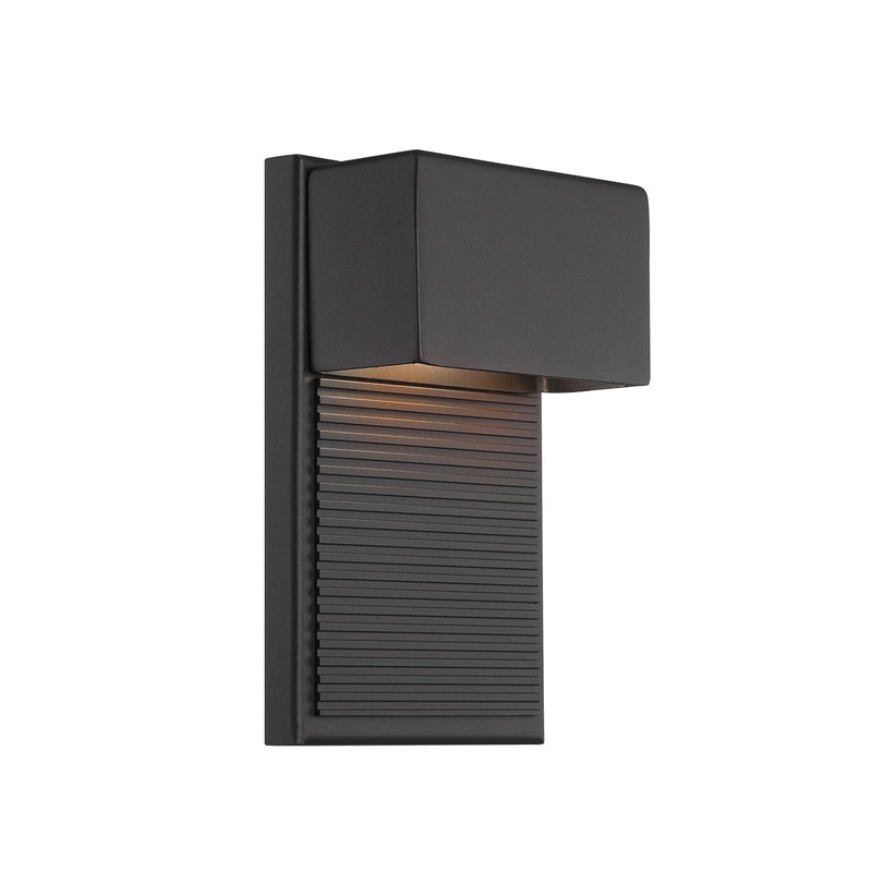 Hiline LED Outdoor Wall Sconce in Black