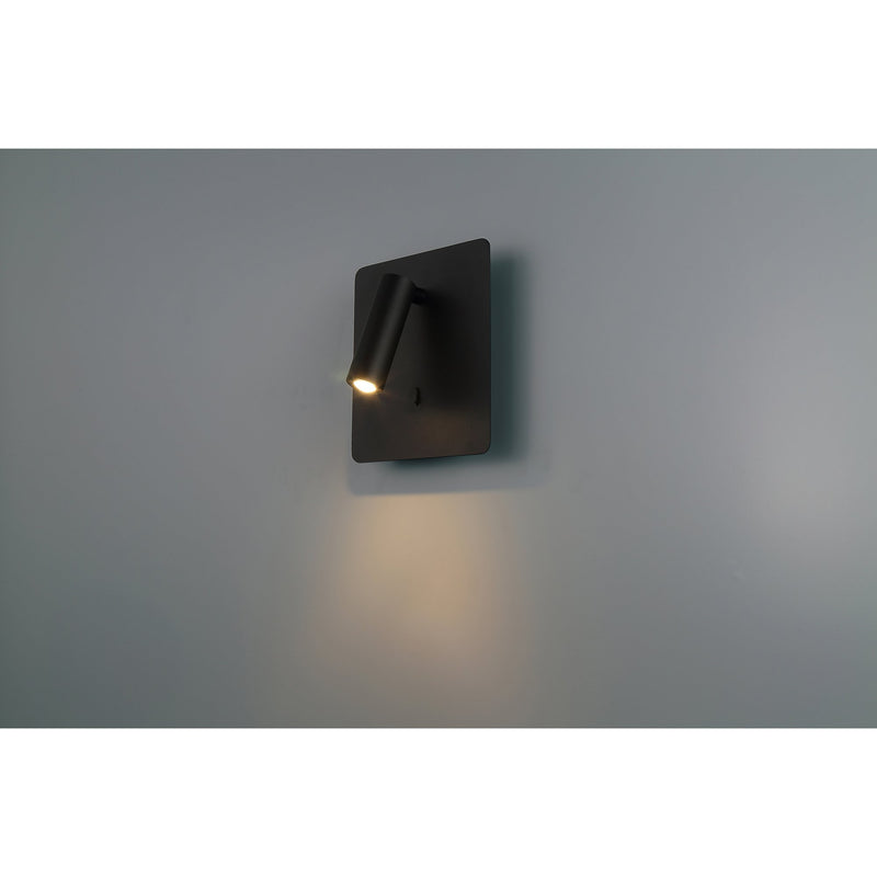 Villa LED Reading Light in Matte Black