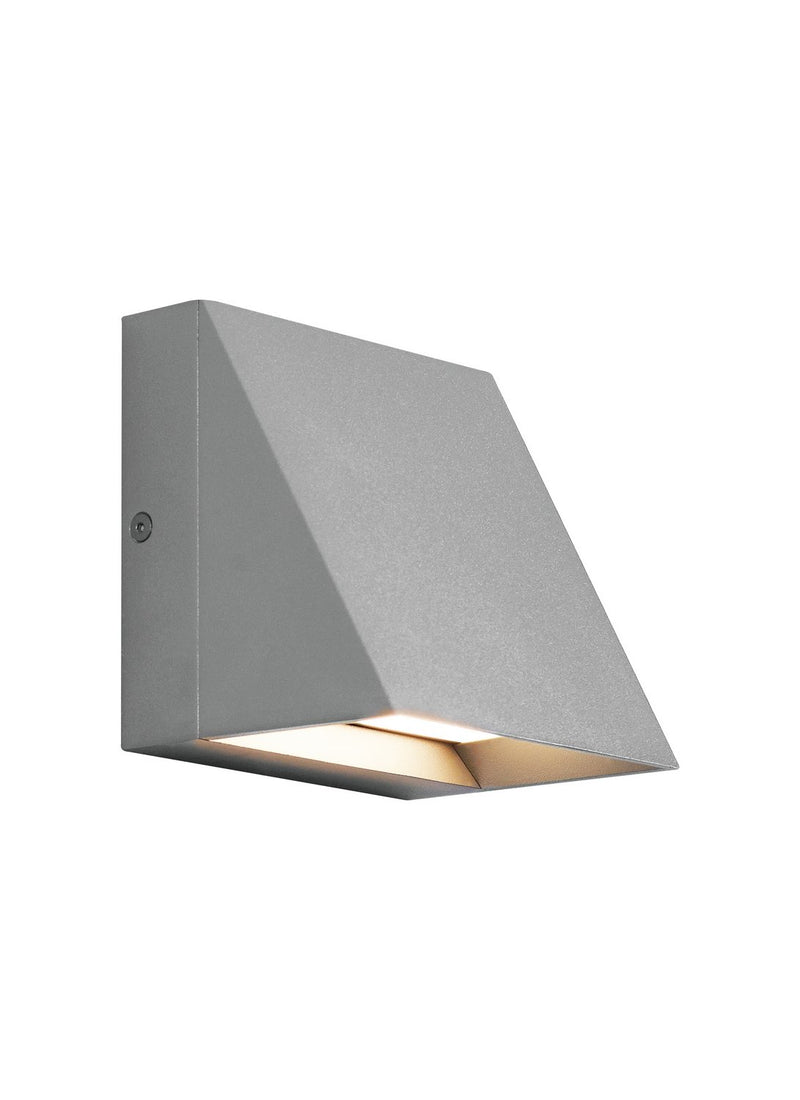 Pitch Single Outdoor Wall Sconce in Single Silver