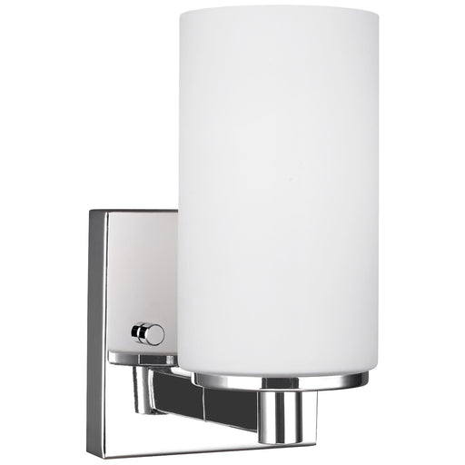 Hettinger One Light Wall / Bath Sconce in Chrome