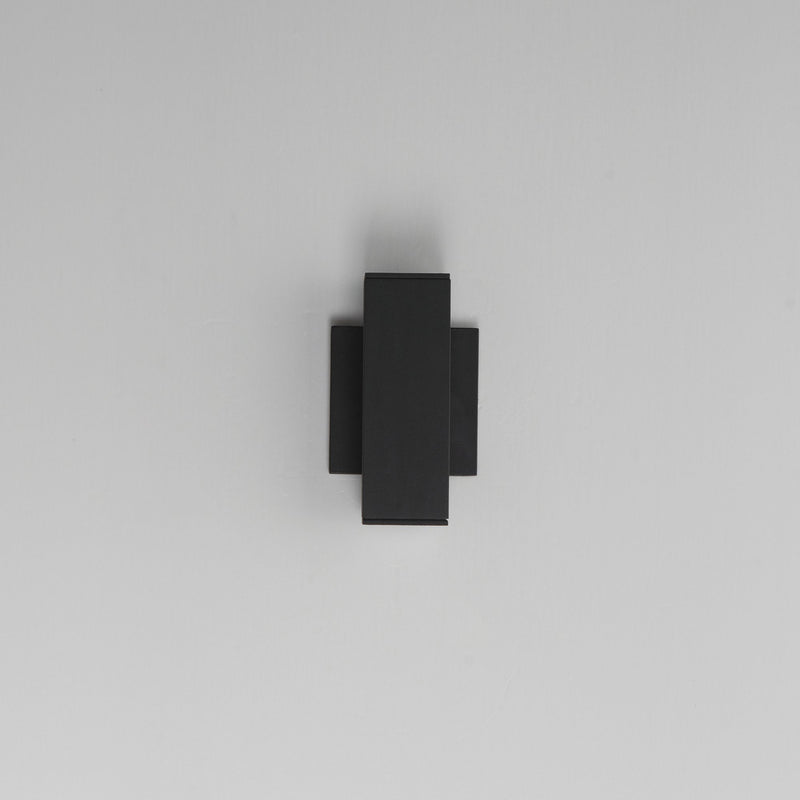 Culvert 7.5" LED Outdoor Wall Sconce in Black