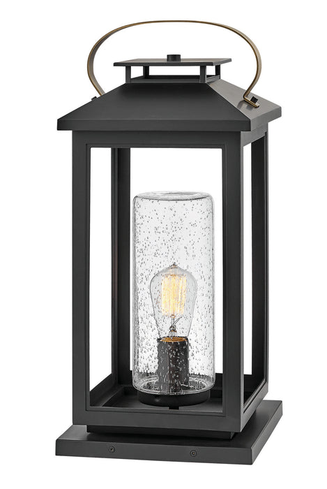 Atwater Medium Pier Mount in Black