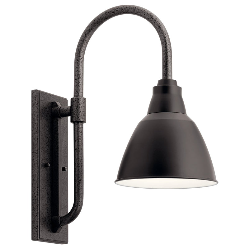 Pellinord 8" Outdoor Wall Sconce in Black