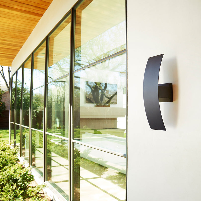 Curvo 16" LED Outdoor Wall Sconce in Textured Black