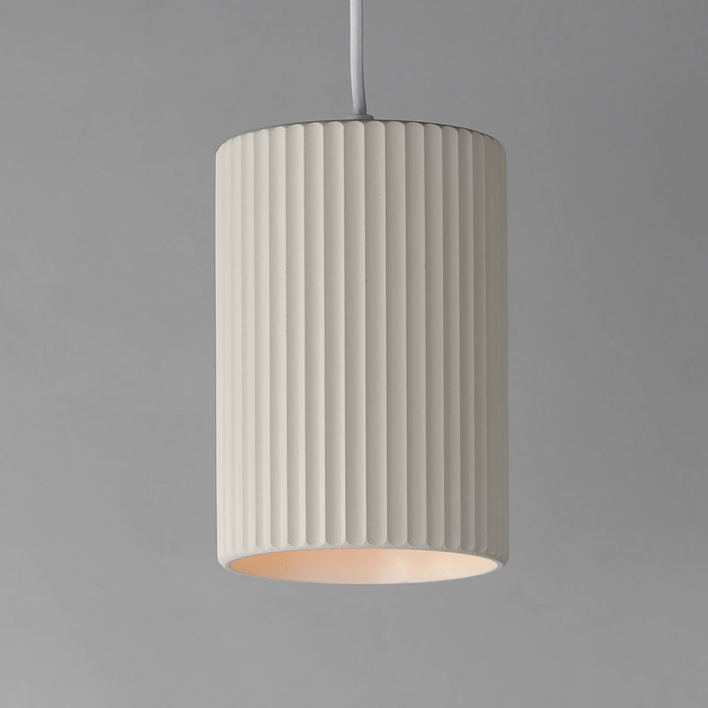 Souffle 8.5" 1-Light Pendant in Chaulk White