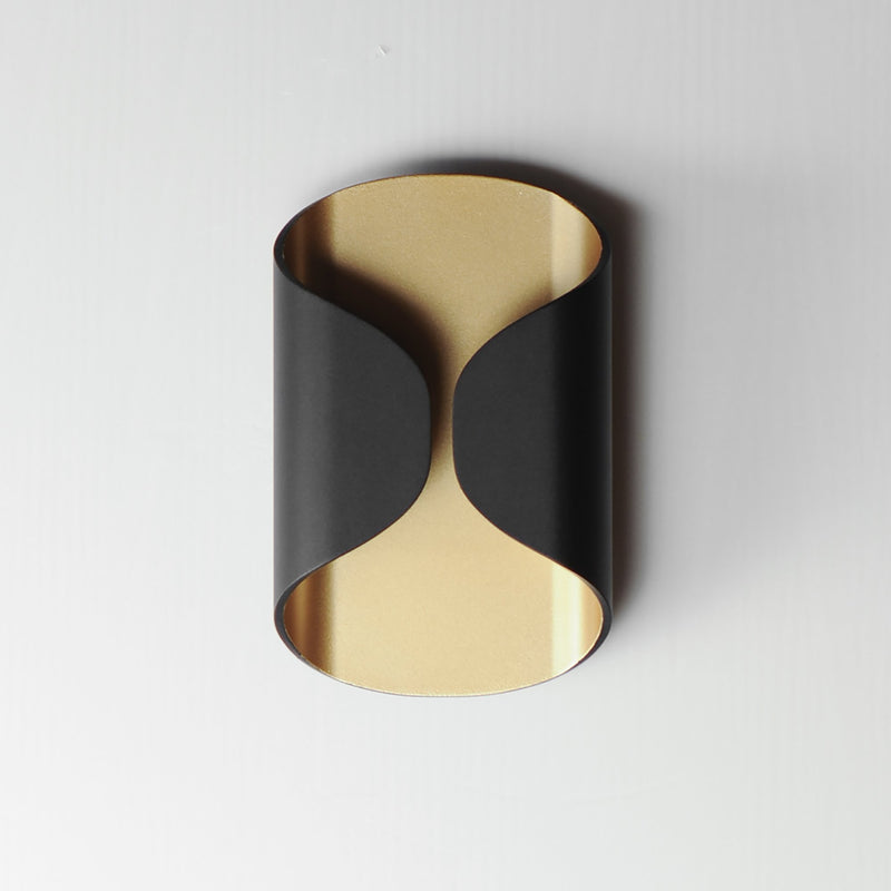 Folio 10" LED Outdoor Wall Sconce in Black / Gold