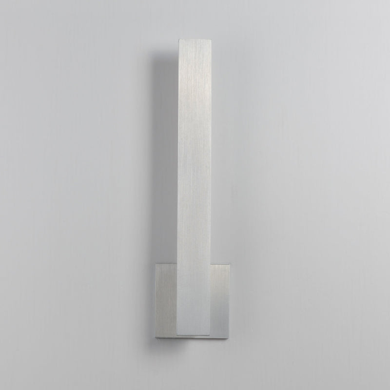 Alumilux Line 5CCT 18" LED Outdoor Wall Sconce in Satin Aluminum