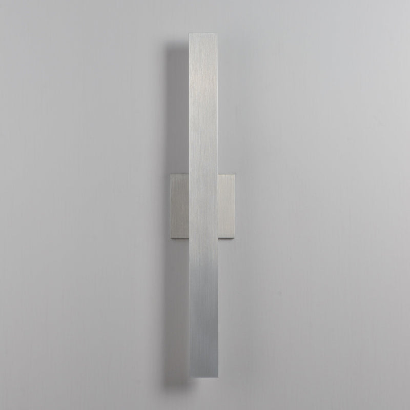 Alumilux Line 5CCT 24" LED Outdoor Wall Sconce in Satin Aluminum