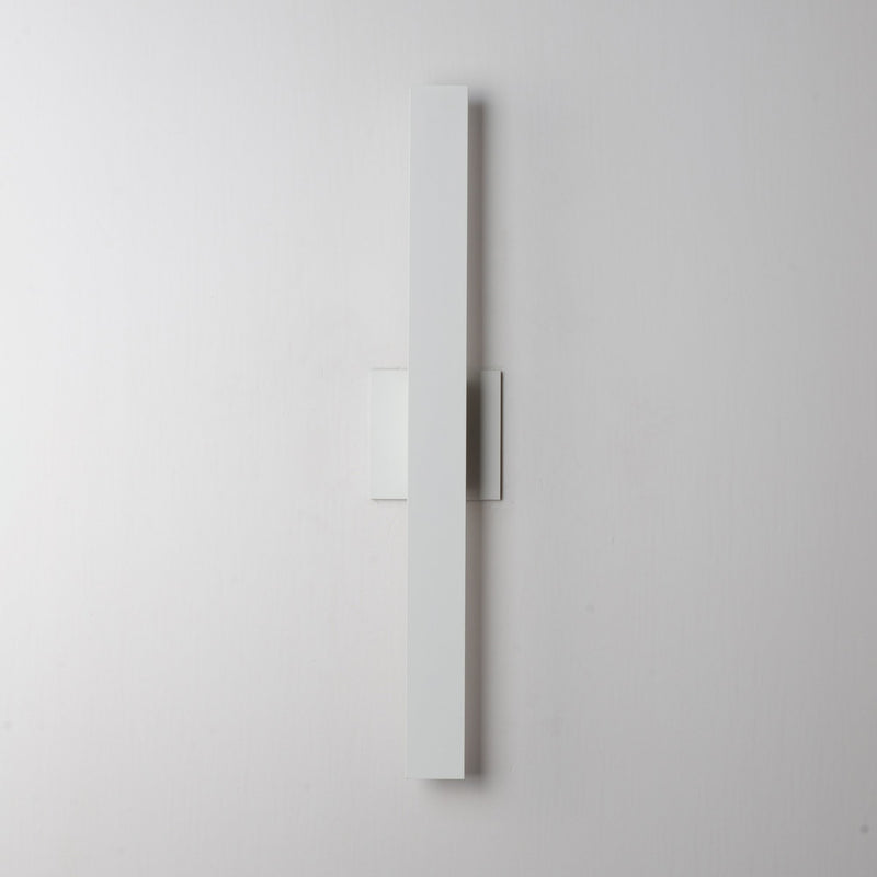 Alumilux Line 5CCT 24" LED Outdoor Wall Sconce in White