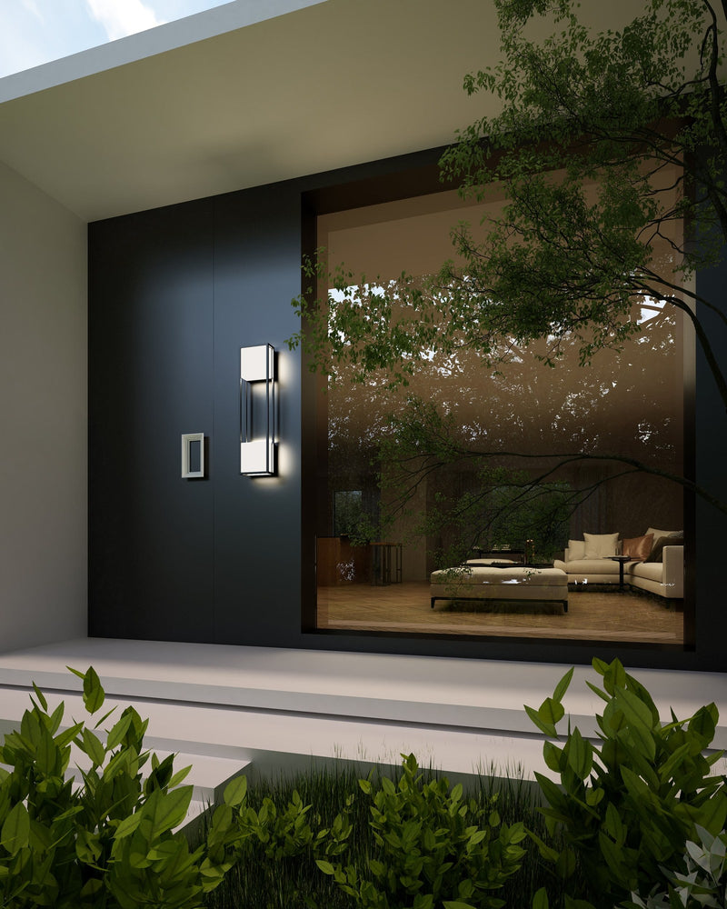 Vail 32" Outdoor Wall Light in Black