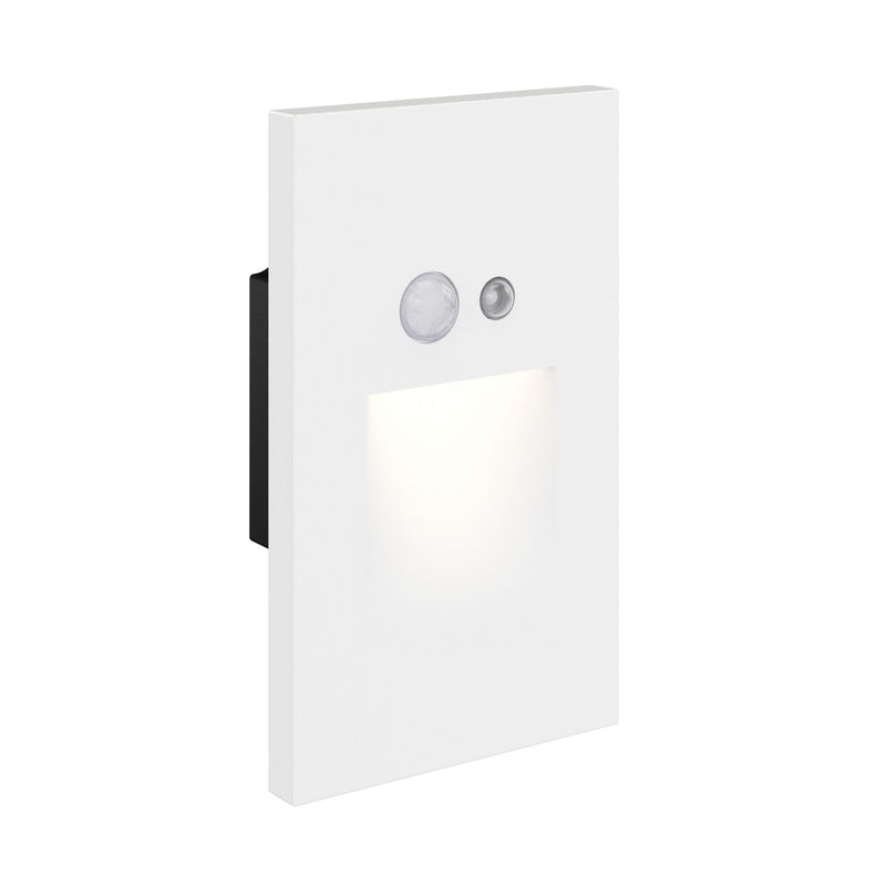 Trace 3" Vertical Step Light in White