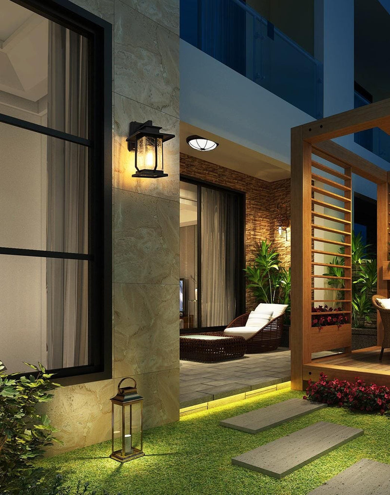 Salem Outdoor Wall Lantern in Black