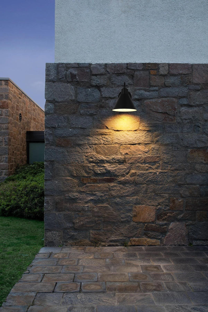 Colton Outdoor Wall Sconce in Black