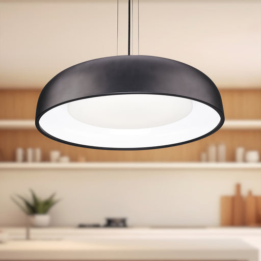 Beacon 24" Pendant in Black