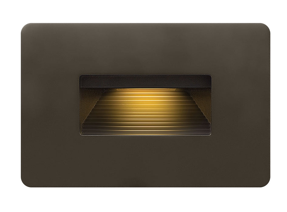 Luna Step Light 12v Horizontal 2700K in Bronze
